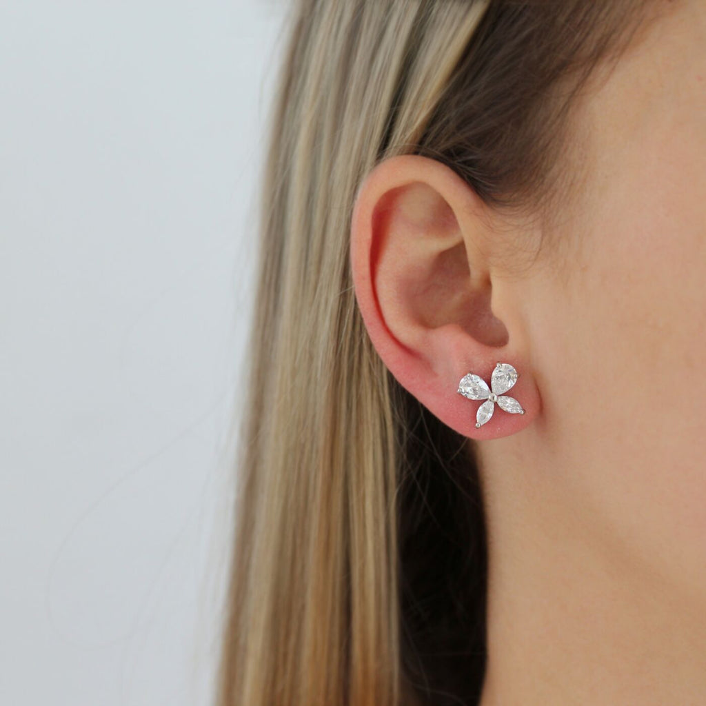 Brinco Borboleta em zircônias